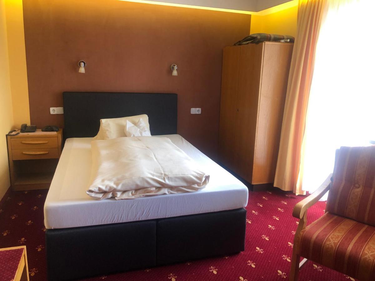 Hotel Bavaria Bad Wiessee Szoba fotó